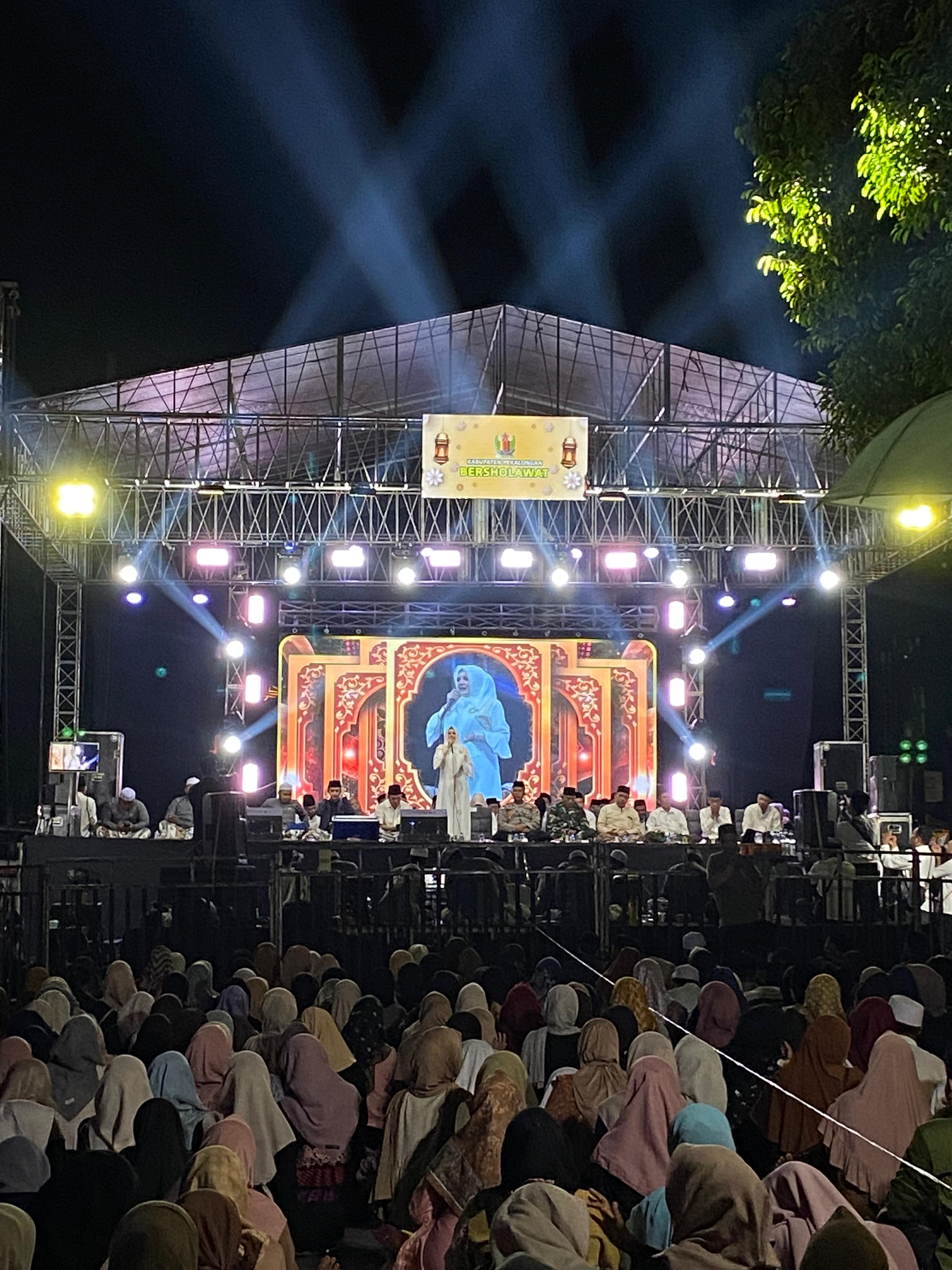 PEKALONGAN BERSHOLAWAT